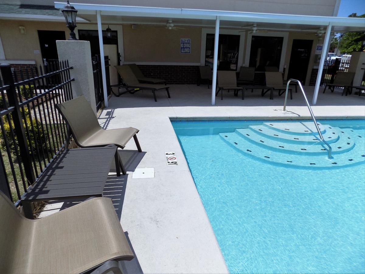 Baymont By Wyndham Riverwatch 3*